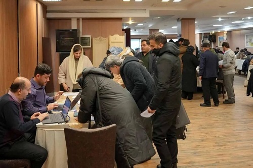 تعهدنامه تجار برای استفاده نیم‌ ساعته از اینترنت+ عکس