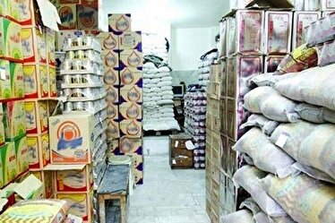 اصناف و فروشندگان چراغ خاموش اقدام به افزايش قيمت برخي كالاها و مواد غذايي كرده‌اند