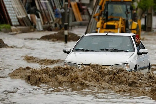 سیل کودک «رویدری» را با خود برد/ در «گراش» استان فارس یک نفر مفقود شد/ راه ارتباطی ۱۱ روستا در فسا مسدود شد /اسکله شهید رجایی زیر آب رفت سیل کودک «رویدری» را با خود برد/ در «گراش» استان فارس یک نفر مفقود شد/ راه ارتباطی ۱۱ روستا در فسا مسدود شد /اسکله شهید رجایی زیر آب رفت